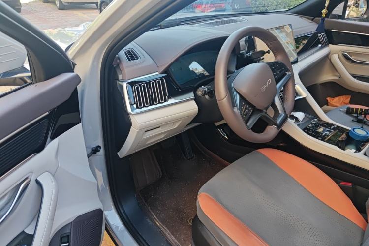 Used BYD Song PLUS New Energy 2025 DM-i 75KM Luxury Model Driver Seat