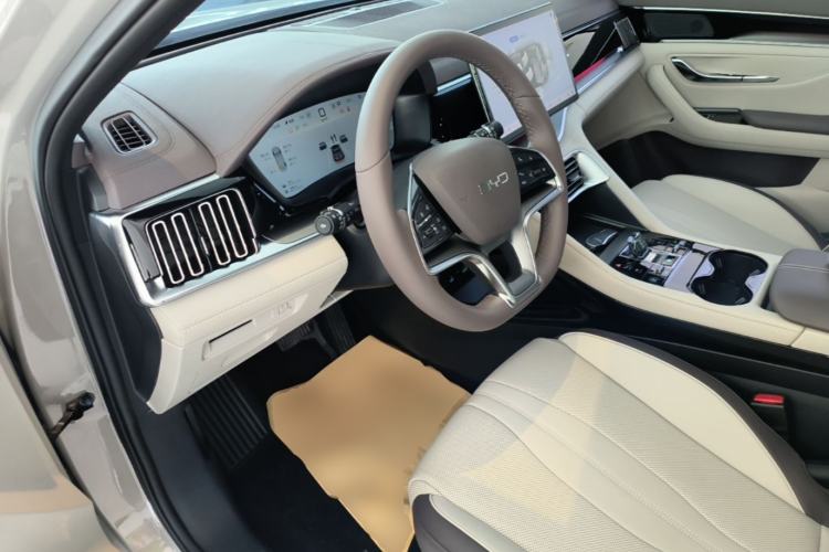 Used BYD Song PLUS New Energy 2025 DM-i 112KM Prestige Model Driver Seat