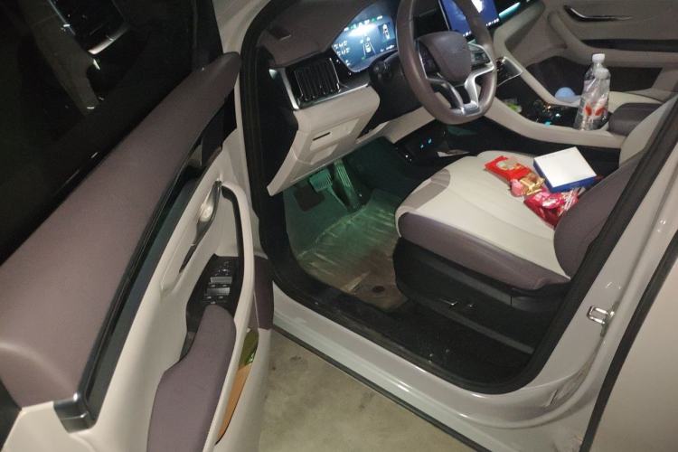 Used BYD Song PLUS New Energy 2025 DM-i 112KM Prestige Model Driver Seat