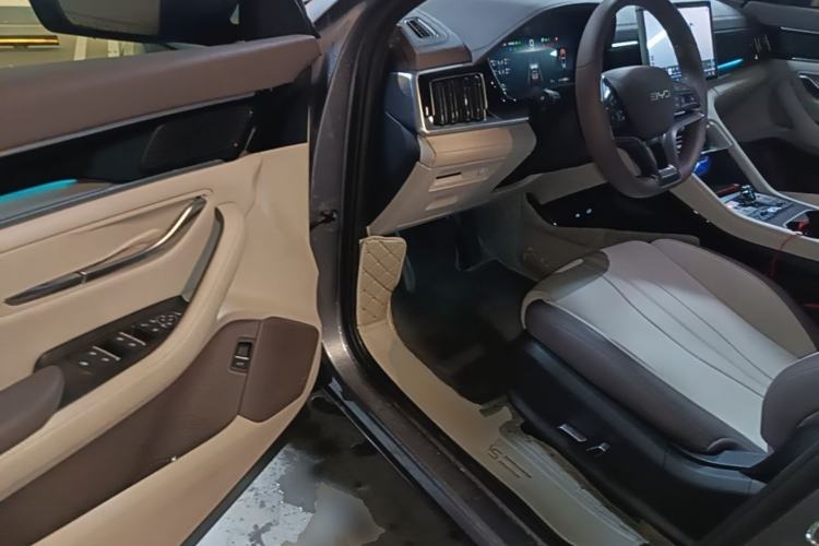 Used BYD Song PLUS New Energy 2025 DM-i 112KM Prestige Model Driver Seat