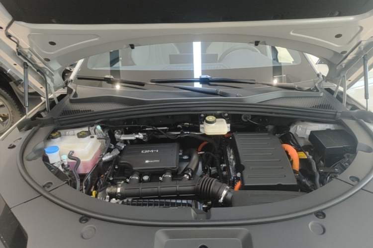 Used BYD Song PLUS New Energy 2025 DM-i Intelligent Driving 160KM Flagship Model Engine Bay