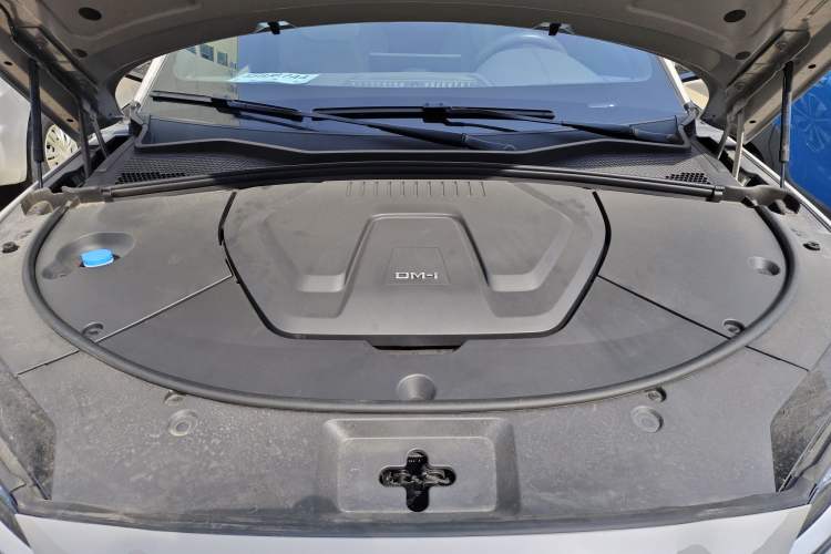 Used BYD Song PLUS New Energy 2025 DM-i 112KM Prestige Model Engine Bay