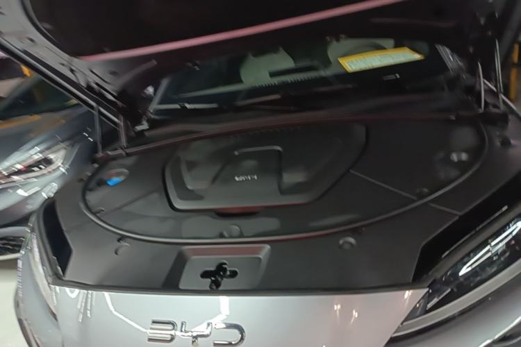 Used BYD Song PLUS New Energy 2025 DM-i 112KM Prestige Model Engine Bay