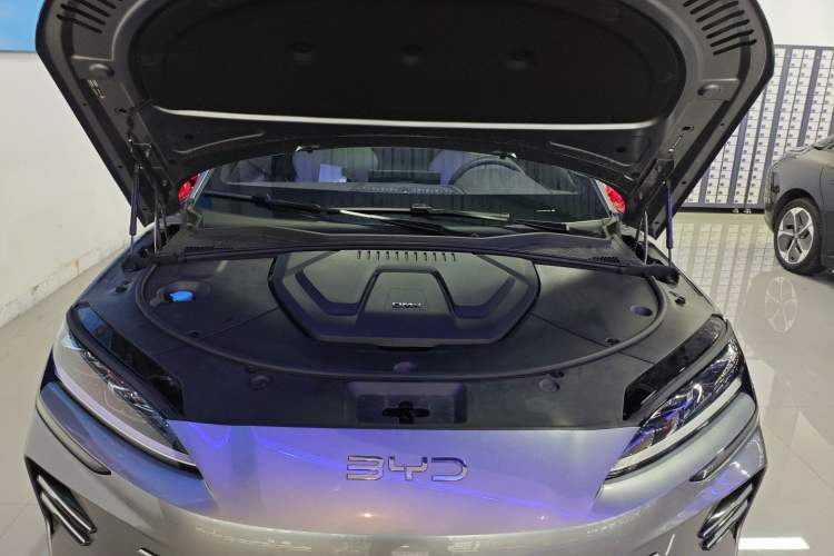 Used BYD Song PLUS New Energy 2025 DM-i 112KM Prestige Model Engine Bay