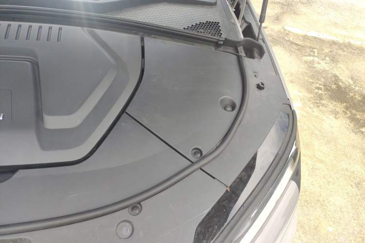 Used BYD Song PLUS New Energy 2025 DM-i 160KM Flagship Model Engine Bay Left