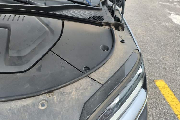 Used BYD Song PLUS New Energy 2025 DM-i 112KM Prestige Model Engine Bay Left