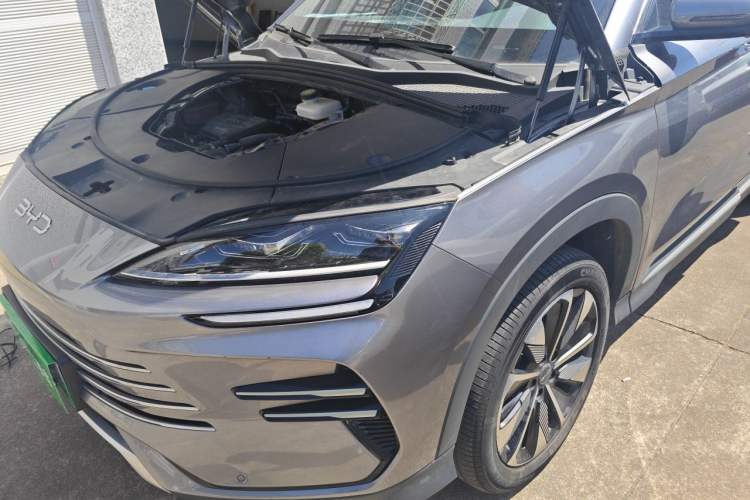Used BYD Song PLUS New Energy 2025 DM-i 112KM Prestige Model Engine Bay Left