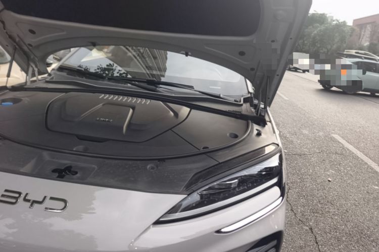 Used BYD Song PLUS New Energy 2025 DM-i 112KM Prestige Model Engine Bay Left