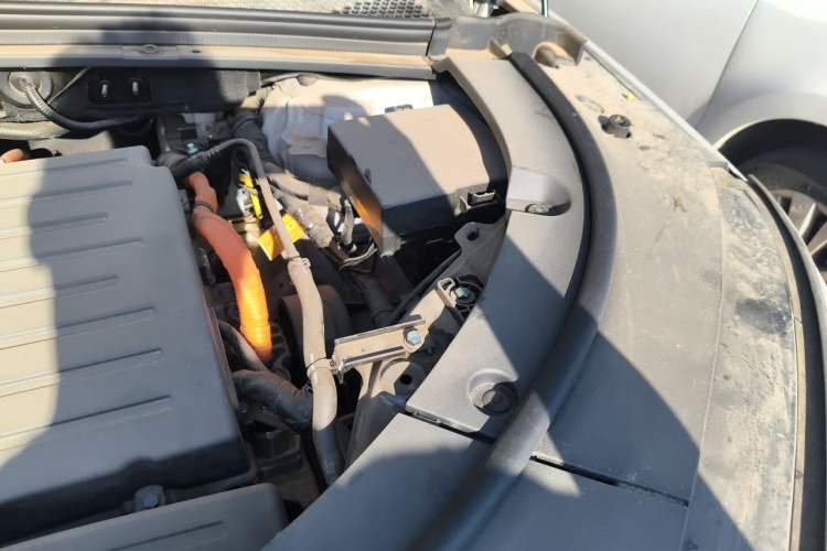 Used BYD Song PLUS New Energy 2025 DM-i 112KM Prestige Model Engine Bay Left