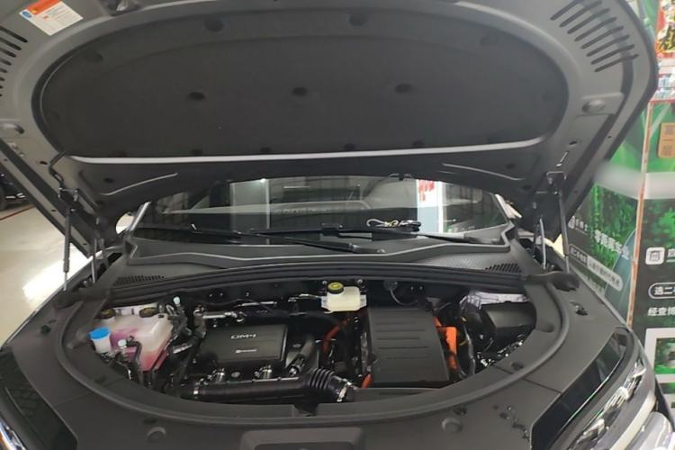 Used BYD Song PLUS New Energy 2025 DM-i Intelligent Driving 160KM Flagship Model Engine Bay