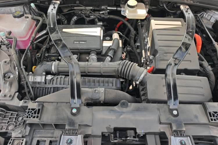 Used BYD Song PLUS New Energy 2025 DM-i 112KM Prestige Model Engine Bay