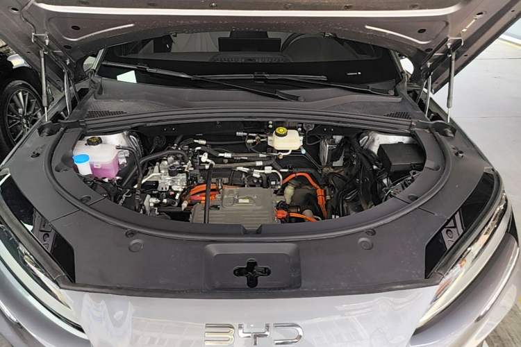 Used BYD Song PLUS New Energy 2025 EV Intelligent Driving Version 520km Premium Model Engine Bay