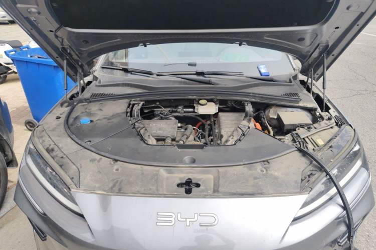 Used BYD Song PLUS New Energy 2025 DM-i 112KM Prestige Model Engine Bay