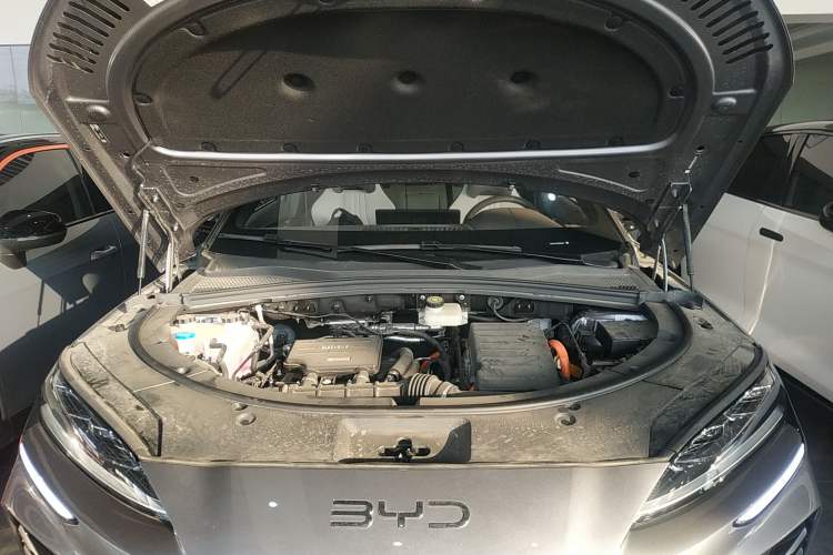 Used BYD Song PLUS New Energy 2025 DM-i Smart Drive 112KM Prestige Model Engine Bay
