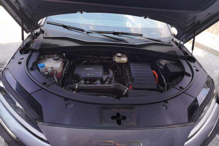 Used BYD Song PLUS New Energy 2025 DM-i 112KM Prestige Model Engine Bay