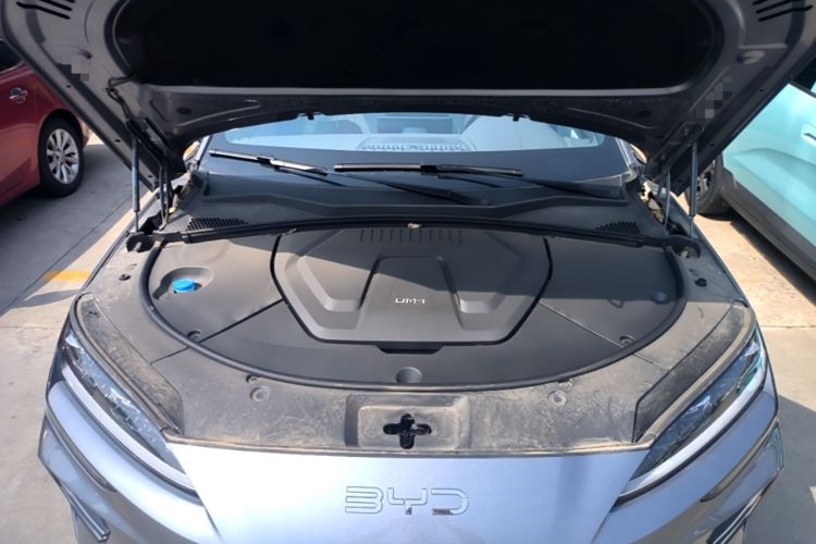Used BYD Song PLUS New Energy 2025 DM-i 75KM Luxury Model Engine Bay