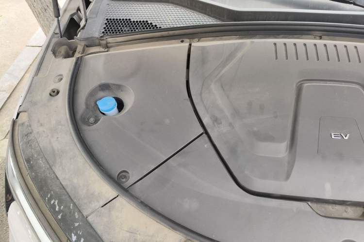 Used BYD Song PLUS New Energy 2025 EV 520km Luxury Version Engine Bay Right