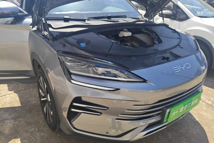 Used BYD Song PLUS New Energy 2025 DM-i 112KM Prestige Model Engine Bay Right