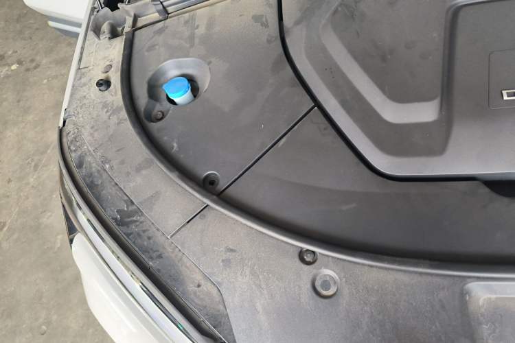 Used BYD Song PLUS New Energy 2025 DM-i 112KM Prestige Model Engine Bay Right