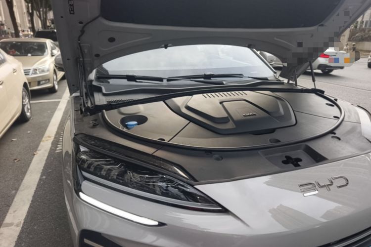 Used BYD Song PLUS New Energy 2025 DM-i 112KM Prestige Model Engine Bay Right