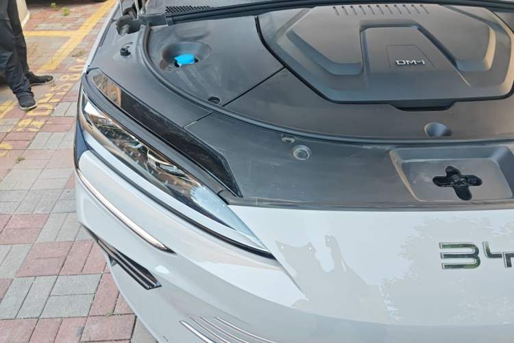 Used BYD Song PLUS New Energy 2025 DM-i 75KM Luxury Model Engine Bay Right