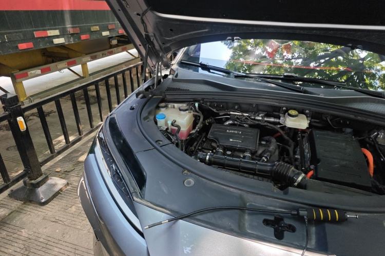Used BYD Song PLUS New Energy 2025 DM-i Smart Drive 112KM Prestige Model Engine Bay Right