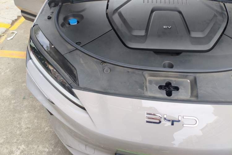 Used BYD Song PLUS New Energy 2025 EV 520km Luxury Version Engine Bay Right