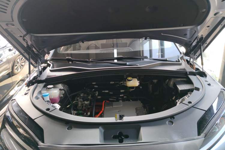Used BYD Song PLUS New Energy 2025 EV Smart Drive Edition 605km Flagship Model Engine Bay