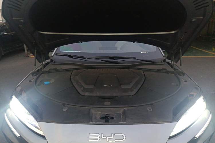 Used BYD Song PLUS New Energy 2025 DM-i 112KM Prestige Model Engine Bay