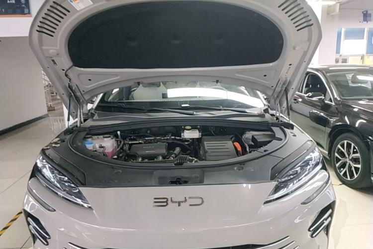 Used BYD Song PLUS New Energy 2025 DM-i Intelligent Driving 160KM Flagship Model Engine Bay