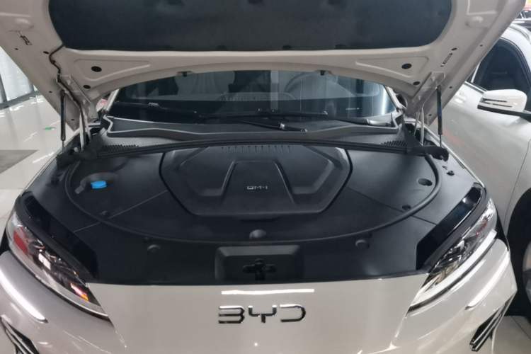 Used BYD Song PLUS New Energy 2025 DM-i 112KM Prestige Model Engine Bay