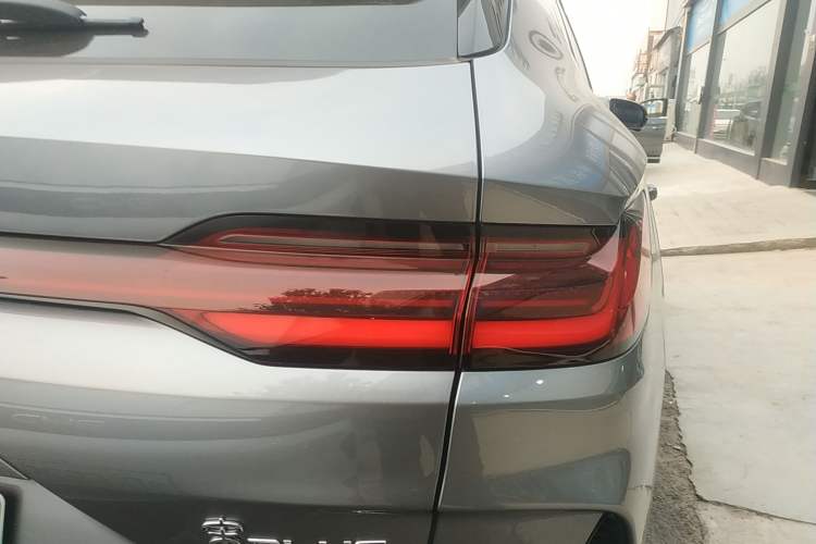 Used BYD Song PLUS New Energy 2025 DM-i Smart Drive 112KM Prestige Model Exterior 2
