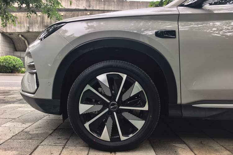 Used BYD Song PLUS New Energy 2025 DM-i Smart Drive 112KM Prestige Model Exterior 2