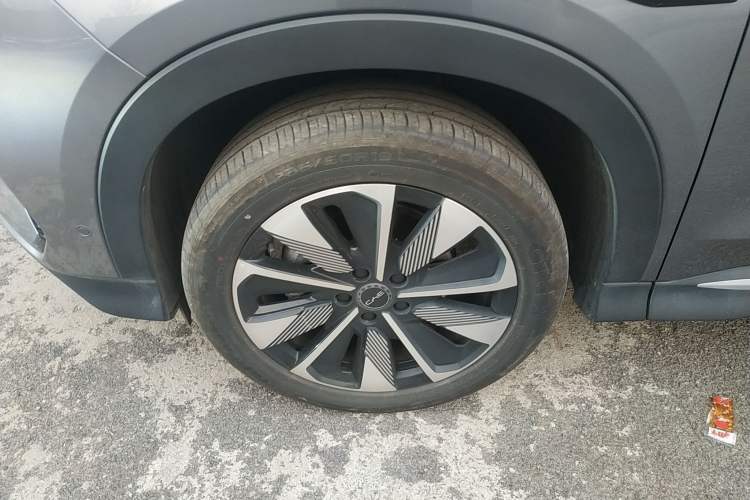 Used BYD Song PLUS New Energy 2025 DM-i Smart Drive 112KM Prestige Model Exterior 3