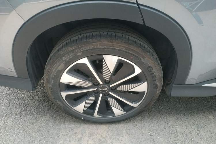 Used BYD Song PLUS New Energy 2025 DM-i Smart Drive 112KM Prestige Model Exterior 4