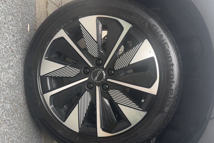 Used BYD Song PLUS New Energy 2025 DM-i 112KM Prestige Model Exterior 4