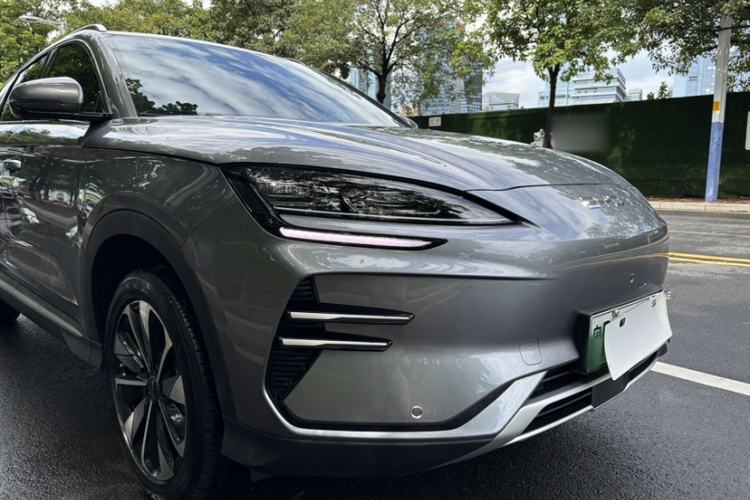 Used BYD Song PLUS New Energy 2025 EV 520km Luxury Version Exterior 4
