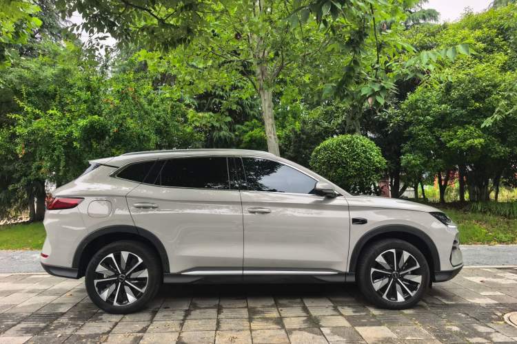 Used BYD Song PLUS New Energy 2025 DM-i Smart Drive 112KM Prestige Model Exterior 4