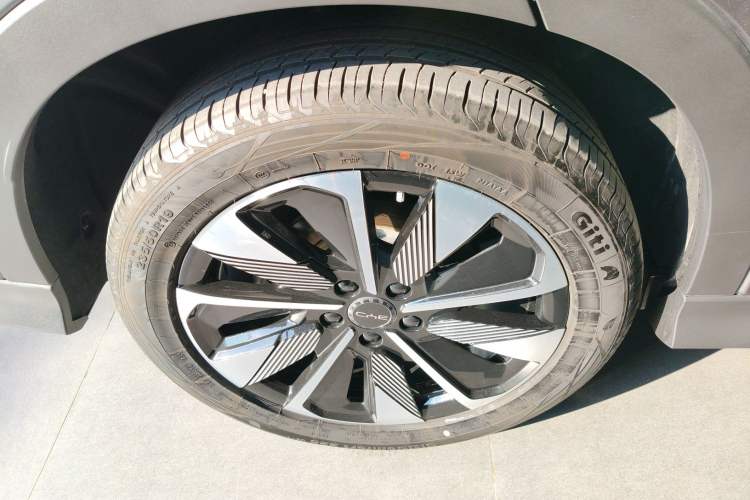 Used BYD Song PLUS New Energy 2025 EV Smart Drive Edition 605km Flagship Model Exterior 4