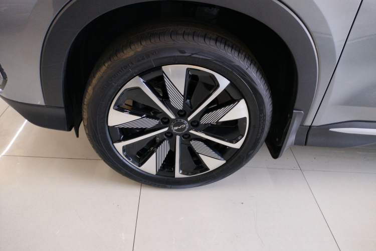 Used BYD Song PLUS New Energy 2025 DM-i 112KM Prestige Model Exterior 4
