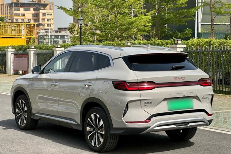 Used BYD Song PLUS New Energy 2025 EV 520km Premium Version Exterior 5