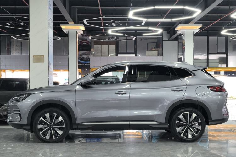 Used BYD Song PLUS New Energy 2025 DM-i 112KM Prestige Model Exterior 6