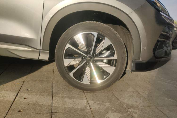 Used BYD Song PLUS New Energy 2025 EV 520km Premium Version Exterior 7
