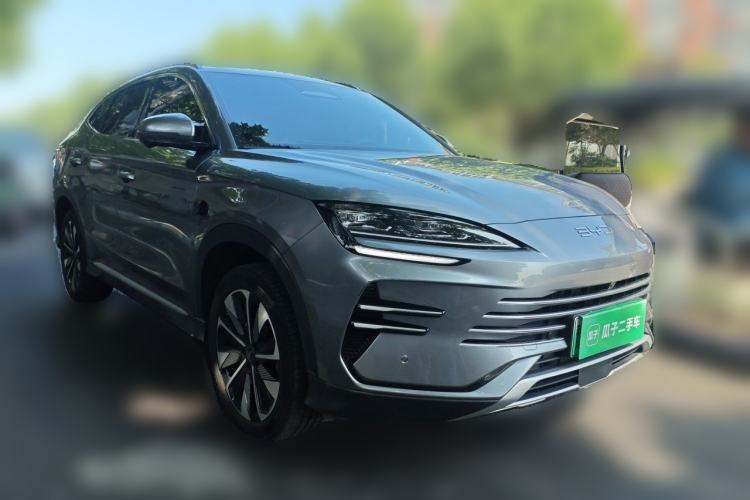 Used BYD Song PLUS New Energy 2025 DM-i Smart Drive 112KM Prestige Model Front Right 45 Deg