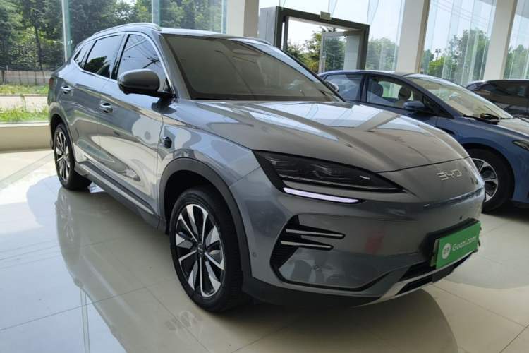 Used BYD Song PLUS New Energy 2025 EV Intelligent Driving Version 520km Premium Model Front Right 45 Deg