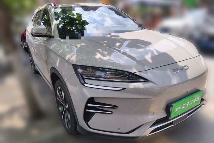 Used BYD Song PLUS New Energy 2025 EV 520km Luxury Version Front Right 45 Deg