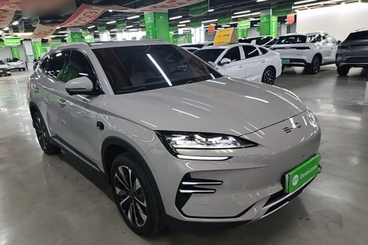 Used BYD Song PLUS New Energy 2025 EV Intelligent Driving Edition 520km Luxury Model Front Right 45 Deg