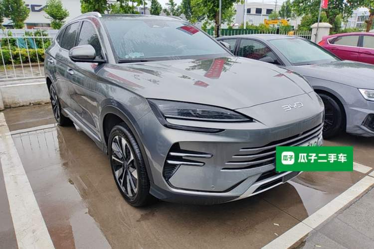 Used BYD Song PLUS New Energy 2025 DM-i 112KM Prestige Model Front Right 45 Deg