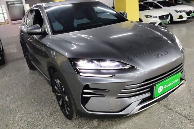 Used BYD Song PLUS New Energy 2025 DM-i 112KM Prestige Model Front Right 45 Deg