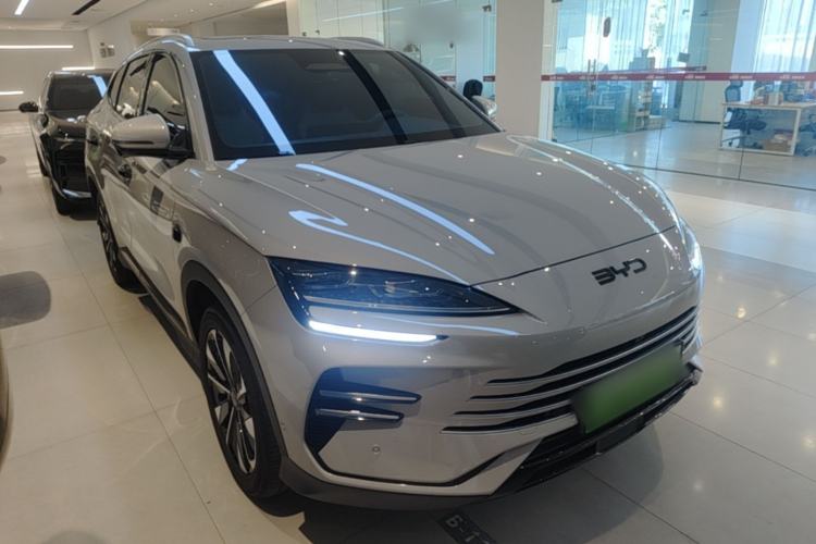 Used BYD Song PLUS New Energy 2025 DM-i Intelligent Driving 160KM Flagship Model Front Right 45 Deg